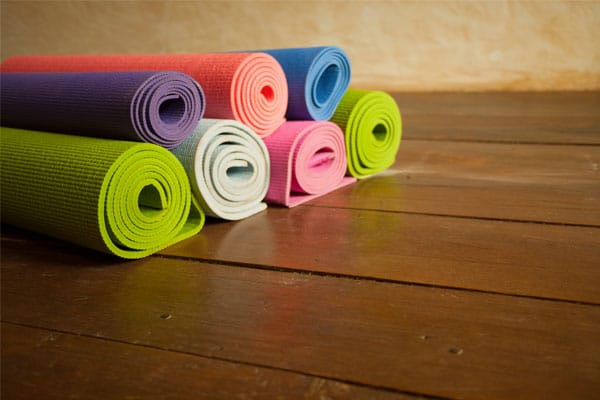 elegir esterilla yoga